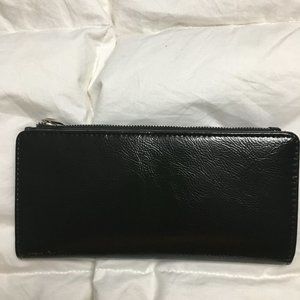 PATENT LEATHERLOOK CHECKBOOK/WALLET-BLACK